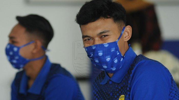 Gelandang Persib Bandung Abdul Aziz mengungkapkan sasaran berikutnya setelah gabung Persib Bandung.