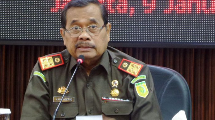 Jaksa Agung Muhammad Prasetyo dalam paparan kinerja Kejaksaan Agung selama 2017 di Kejagung, Jakarta, Selasa (9/1/2017).(KOMPAS.com/AMBARANIE NADIA)
