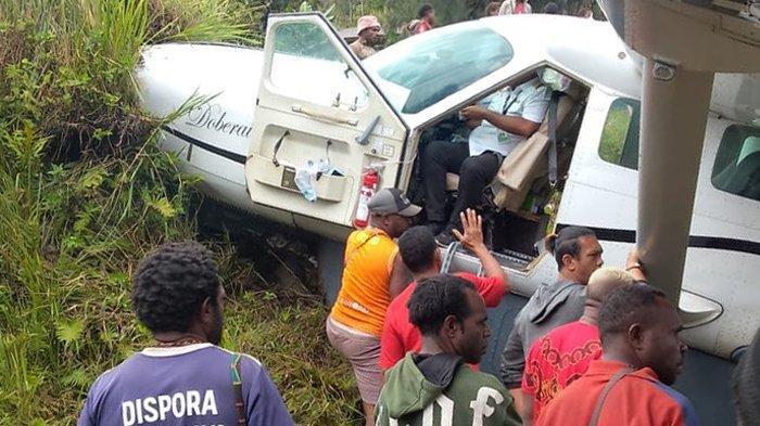 Insiden kecelakaan hari ini di Intan Jaya, Papua, pesawat menabrak bukit pada Kamis (7/12/2023).
