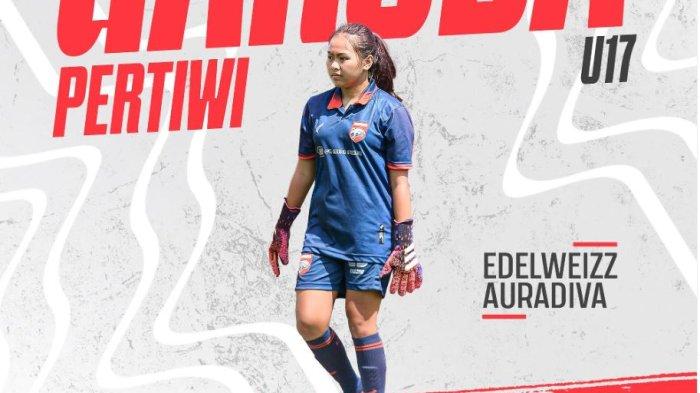 Kiper timnas putri U-17 asal Kota Balikpapan, Kalimantan Timur, bernama Edelweiz Auradiva (14).