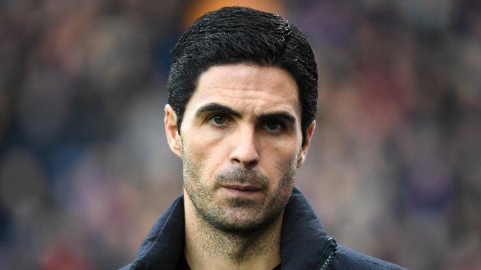 foto diambil pada 11 Januari 2020, pelatih kepala Arsenal Spanyol Mikel Arteta terlihat sebelum pertandingan sepak bola Liga Premier Inggris antara Crystal Palace dan Arsenal di Selhurst Park di London selatan. Manajer Arsenal Mikel Arteta dinyatakan positif terkena virus corona, demikian diumumkan oleh klub Liga Premier pada 12 Maret 2020.