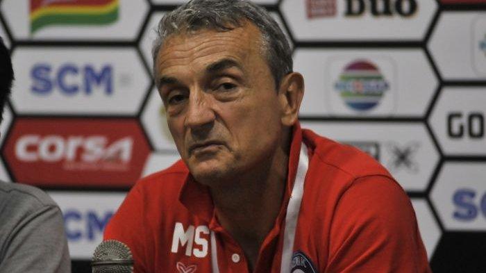 Pelatih Arema FC, Milomir Seslija, dibuat pusing dengan absennya beberapa pilar penting menjelang laga melawan Persita Tangerang di Piala Presiden 2019.