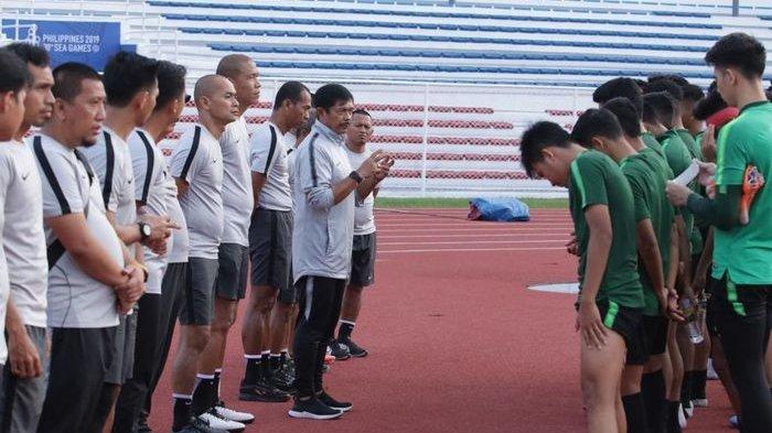 Pelatih timnas U-23 Indonesia, Indra Sjafri, memimpin pasukannya untuk berlaga di SEA Games 2019 Filipina