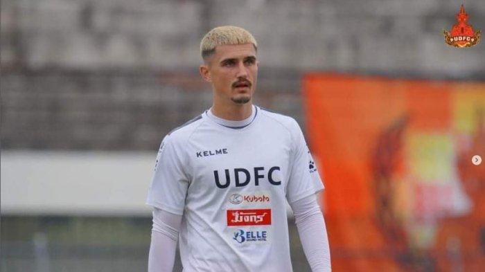 Potret gelandang asal Jerman, Arnold Suew. Arnold Suew sempat dikaitkan dengan Persija Jakarta jelang dimulainya Liga 1 2024.