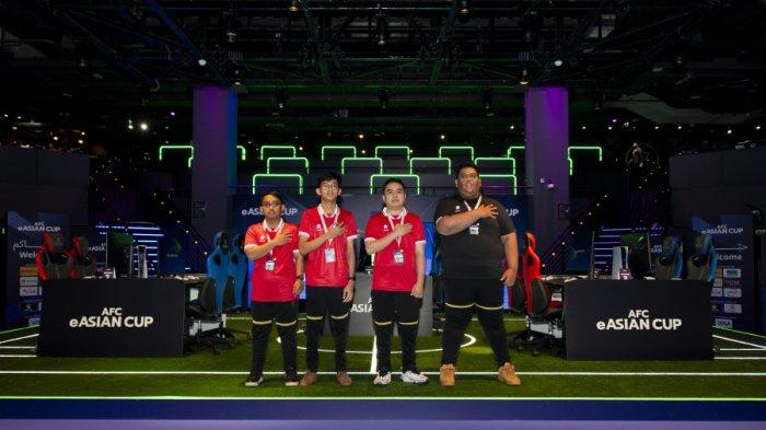Trio Timnas Indonesia Rizky Faidan, Akbar Paudie, dan Elga Cahya Putra dalam mengukir prestasi di AFC eAsian Cup 2023.