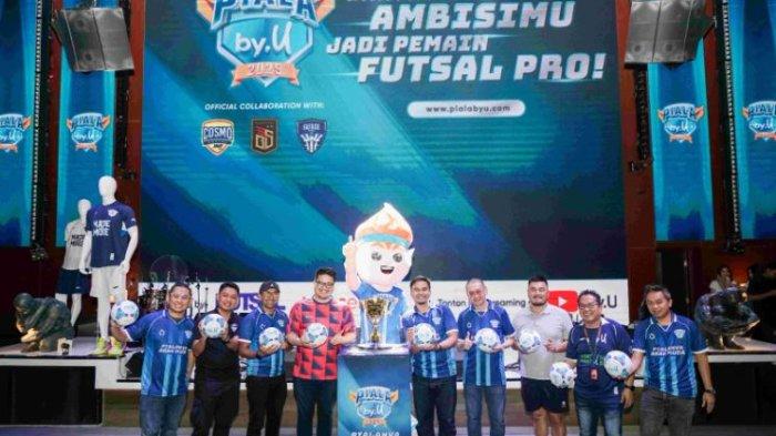 Telkomsel melalui by.U kembali menghadirkan Piala by.U 2025_6: Tahun ini, Piala by.U akan hadir di 27 kota penyelenggaraan April hingga November 2025, melibatkan lebih dari 1.080 sekolah di 107 kota/kabupaten.