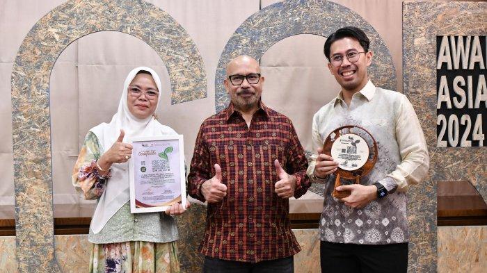 PT PLN (Persero) Unit Induk Distribusi Sumatera Selatan Jambi dan Bengkulu meraih Penghargaan Internasional Anugerah UKM TJSL (The SME CSR Awards) Asia 2024 kategori Mitra Pengembangan CSR UKM (Corporate Social Responsibility Usaha Kecil menengah) dengan program Mendukung Peningkatan Produktivitas UMK Hingga Generasi Y&Z melalui Rumah BUMN PLN Jambi dan Kepahiang