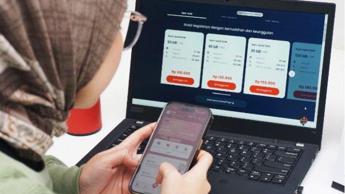 Telkomsel hadirkan layanan Pascabayar Halo+ Bold dan Halo+ Supreme dengan kuota internet 3 kali lebih besar dari paket Halo+ sebelumnya. Tidak hanya kuota yang besar, pelanggan juga bisa memilih benefit tambahan seperti akses layanan digital WeTV, Vidio, Langit Music, Disney + Hotstar. Selain itu pelanggan juga bisa mendapatkan akses bebas nonton di platform video streaming populer seperti Prime Video dan Netflix.