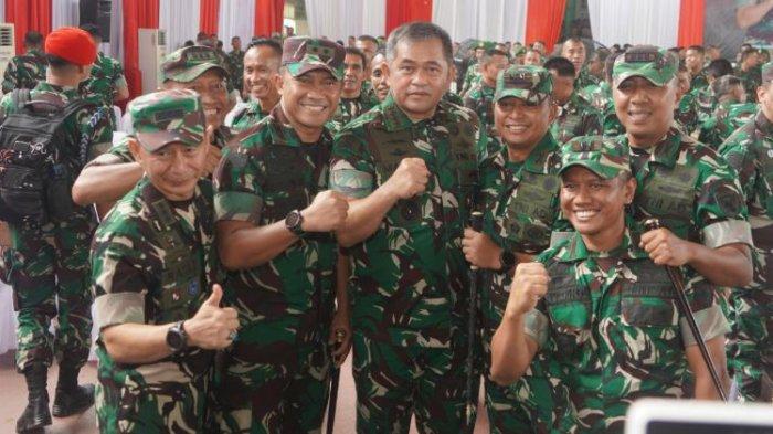 Kodim 0420 Sarko menggelar kegiatan Video Conference (Vicon) dalam rangka Kunjungan Kerja Kepala Staf Angkatan Darat (KASAD) Jenderal TNI Maruli Simanjuntak, M.Sc., yang terhubung melalui Video Confrence (Vicon) langsung dari Provinsi Jambi.