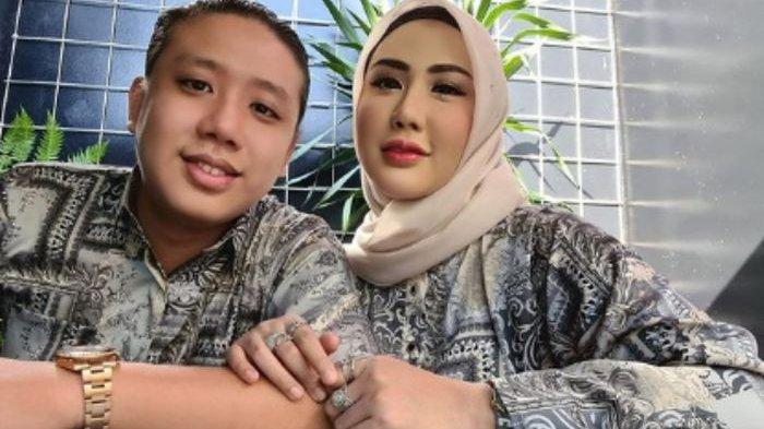 Pasangan Pablo Bneua dan Rey Utami