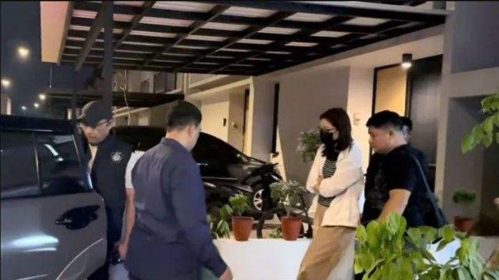 Divhubinter Polri menangkap mantan Wali Kota Bamban, Filipina, Alice Guo yang menjadi buronan, di Tangerang, pada Selasa (3/9/2024).