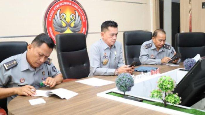 Kepala Kantor Wilayah (Kakanwil) Kemenkumham Jambi, Elly Yuzar mengikuti persiapan untuk Anugerah Legislasi Daerah dan sosialisasi penggunaan aplikasi e-Pemetaan yang diselenggarakan Direktorat Jenderal Peraturan Perundang-undangan Kementerian Hukum dan HAM