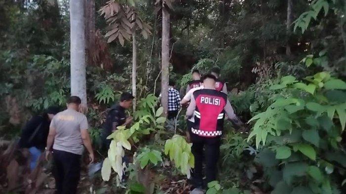 Personil gabungan menyisir hutan di belakang PN Sarolangun untuk mencari tahanan yang kabur usai vonis.