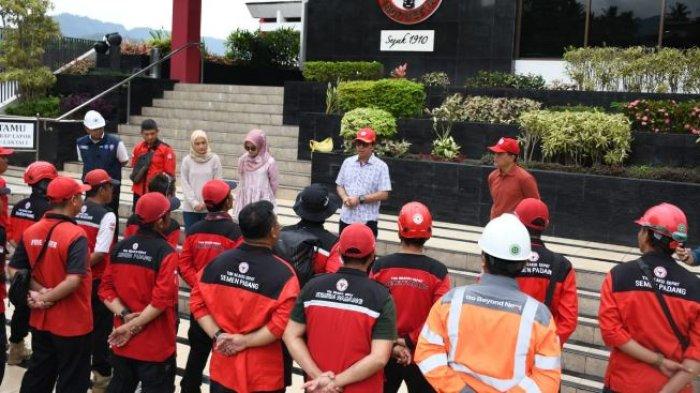 PT Semen Padang mengirim relawan Tim Reaksi Cepat (TRC) dan tim medis dari Semen Padang Hospital (SPH) ke lokasi banjir di Pesisir Selatan, Sumbar