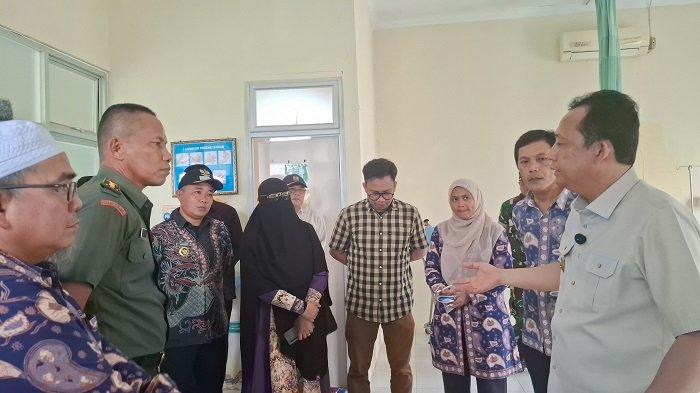 KUNJUNGAN - Pastikan pelayanan, Bupati Muaro Jambi, Bambang Bayu Suseno (BBS) melakukan kunjungan ke Rumah Sakit Umum Daerah (RSUD) Sungai Gelam, Kamis (12/6/2025).