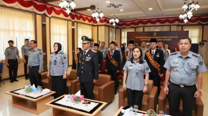 Kementerian Hukum dan HAM (Kemenkumham) menggelar Upacara Wisuda bagi Pegawai Kemenkumham yang memasuki masa Purnabakti.
