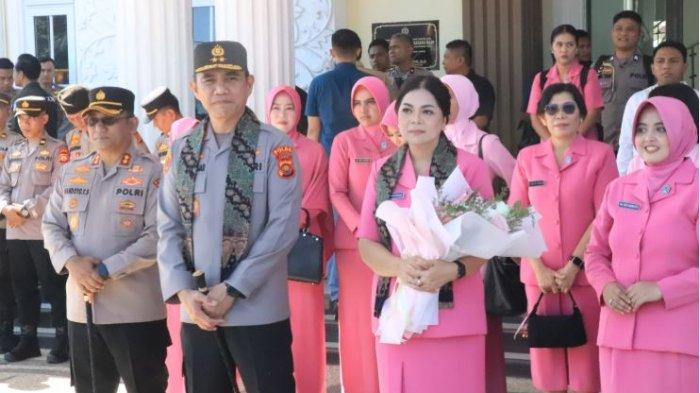 KUNJUNGAN - Kapolda Jambi Irjen Pol Krisno H Siregar melaksanakan kunjungan kerja ke Polres Batanghari pada Sabtu pagi (10/5/2025).