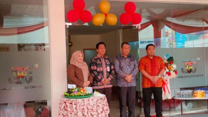 PT Putra Kurnia Properti resmikan kantor Baru Gallery Marketing Jambi Business Center.