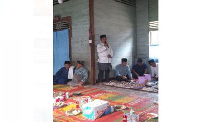 Tradisi Jalang Menjalang di Desa Pulau Rengas, Kecamatan Bangko Barat Kabupaten Merangin Provinsi Jambi.