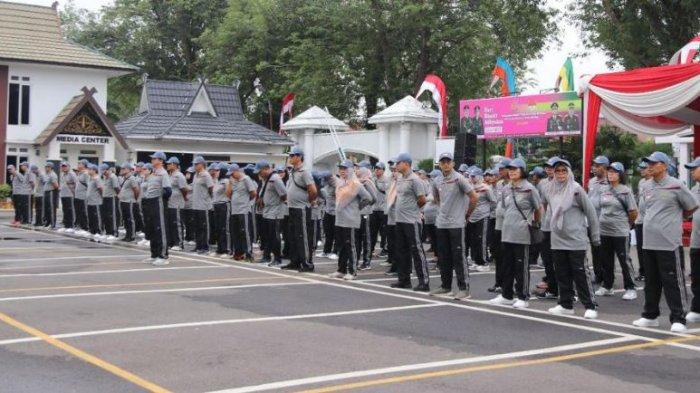 Memperingati Hari Bhakti Adhyaksa ke-63, Kejaksaan Tinggi Jambi mengadakan jalan santai dan upacara penutupan pekan olahraga di halaman kantor Kejati Jambi, Sabtu (15/7/2023).