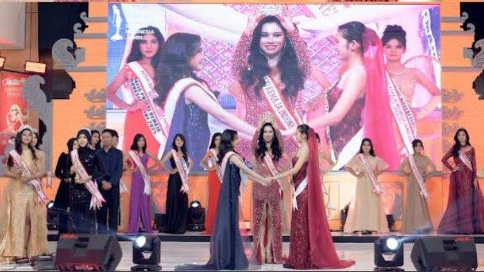 Arine Azraghevira Indarta, gadis muda yang pernah mengharumkan nama Provinsi Jambi di panggung nasional resmi menurunkan mahkota Puteri Remaja Jambi yang telah ia kenakan selama satu tahun terakhir.