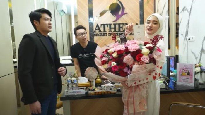 Inara Rusli dilamar pengacara ganteng