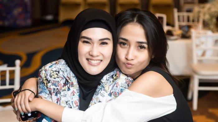 Setevie Agnecya dan Amanda Saraswati