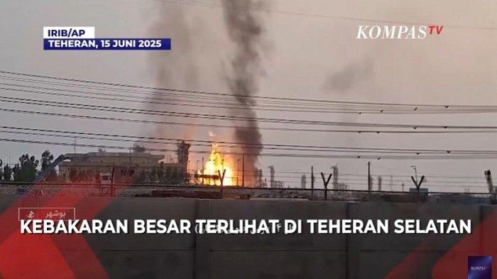 TERBAKAR: Sebuah pesawat nirawak Israel menyerang dan menyebabkan ledakan di pabrik pengolahan gas alam milik Iran. Akibat serangan itu terlihat kebakaran besar di Teheran Selatan. Kebakaran tersebut diklaim Israel atas serangan ke Ibu Kota Iran pada Minggu (15/6/2025).
