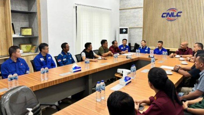 Kantor Imigrasi Jambi gelar Operasi Jagratara tahap II tahun 2024, Kamis (22/8/2024). Dipimpin Kepala Kantor Imigrasi Kelas I TPI Jambi Ari Febrianto menyambangi perusahaan di Muaro jambi