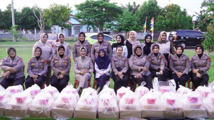 BUKA BERSAMA - Ditbinmas Polda Jambi mengadakan acara buka puasa bersama dengan anak yatim dari Yayasan Kesejahteraan Anak pada Senin, (24/03/2025)