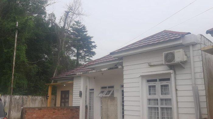 Lampu jalan panel surya di Perumahan Rahma Residence, Kota Jambi