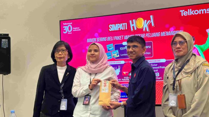 SIMPATI HOKI: 13 pemenang paket liburan seru ke destinasi pilihan (Lombok, Belitung, atau Labuan Bajo) telah diundi 30 Juni 2025. Grand Prize Motor dan Mobil Listrik menanti di periode berikutnya.