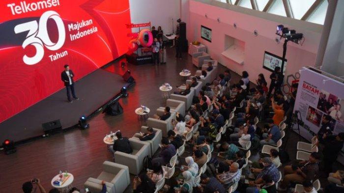 HUT 30 Tahun Telkomsel: Mengusung konsep pengalaman digital baru #TerbaikUntukmu, SIMPATI kini memberikan pelanggan kebebasan memilih 1 dari 24 benefit yang paling relevan dengan gaya hidup digital mereka.