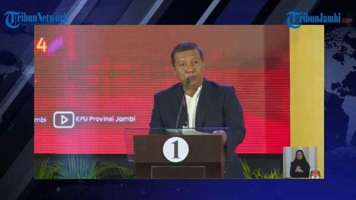 Calon Gubernur Jambi Romi Hariyanto saat debat terbuka pemilihan gubernur atau Pilgub Jambi, Minggu (27/10/2024).