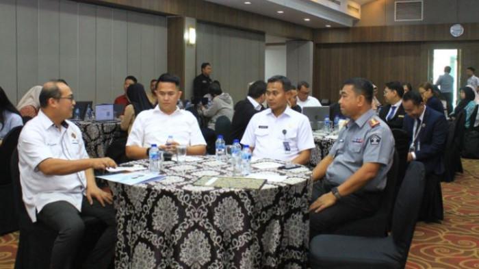 SOSIALISASI - Kantor Imigrasi Kelas I TPI Jambi menggelar kegiatan Sosialisasi Aplikasi Pelaporan Orang Asing (APOA) dan penyesuaian kebijakan izin tinggal keimigrasian tahun 2025
