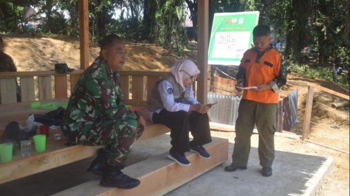 Satgas TNI Manunggal Membangun Desa (TMMD) ke 122 Kodim 0420 Sarko telah menyelesaikan pengerjaan pembangunan jembatan darurat di titik ketiga sebagai penghubung Desa Bedeng Rejo dengan Desa Sungai Putih Kecamatan Bangko Barat Kabupaten Merangin Jambi.