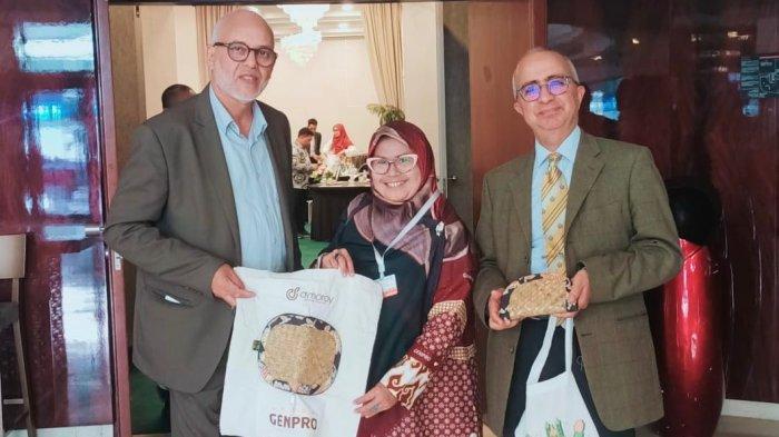 Pembeli produk D'Moroy Creation pada pameran Salon de I'Agriculture Maroco (SIAM) 2024