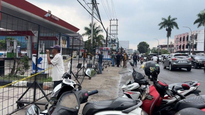 PASCA KEBAKARAN - Suasana SPBU Jelutung di depan Samsat Kota Jambi pasca kebakaran pada Selasa (29/4/2025) malam.