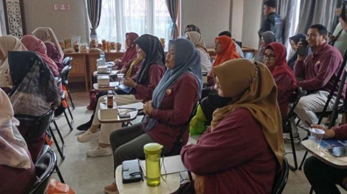 Pemkab Tanjung Jabung Timur mengapresiasi Pelatihan Design Kemasan Produk dan Digital Marketing yang diselenggarakan PetroChina International Jabung Ltd bekerjasama dengan Dinas Perindustrian dan Perdagangan (Disperindag ) Kabupaten Tanjung Jabung Timur, Rabu (29/5/2024).