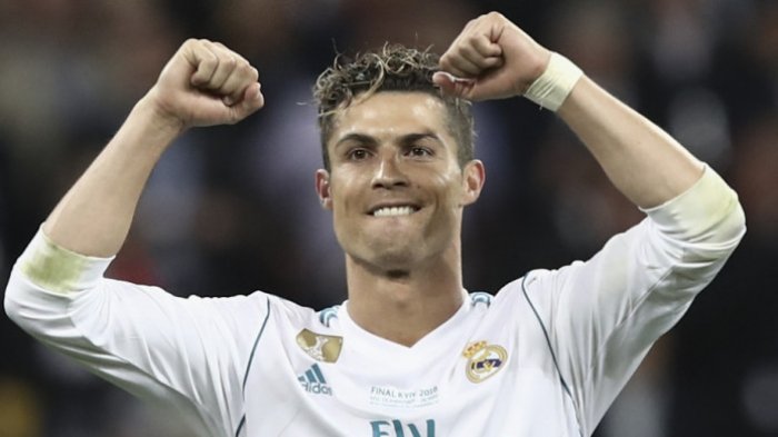Megabintang Real Madrid, Cristiano Ronaldo, merayakan kemenangan timnya atas Liverpool FC dalam laga final Liga Champions di Stadion NSC Olimpiyskiy, Kiev, Ukraina pada 26 Mei 2018.