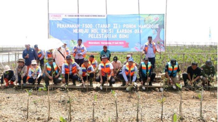 Yamaha Motor Group melakukan penanaman mangrove yang bertujuan untuk menekan emisi karbon melalui penguatan konservasi lingkungan dan keanekaragaman hayati untuk meningkatkan kualitas hidup masyarakat di berbagai wilayah di Indonesia.