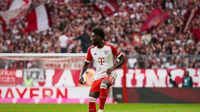 Alphonso Davies di Bayern Munchen