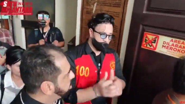 Ammar Zoni Divonis 7 bulan Penjara