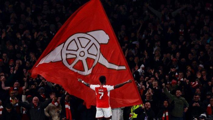 Bukayo Saka selebrasi usai mencetak gol untuk Arsenal