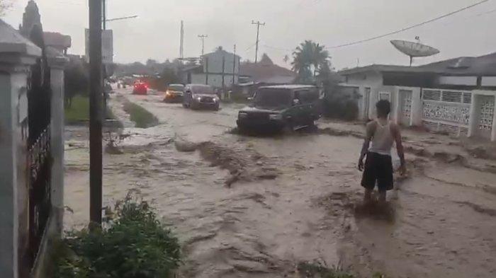Desa Semumu Kerinci Diterjang Banjir Bandang
