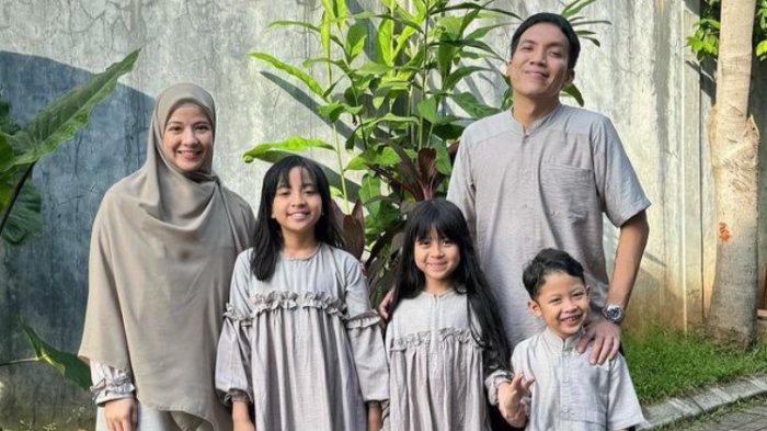 Desta dan Natasha Rizky Rayakan Lebaran Bersama