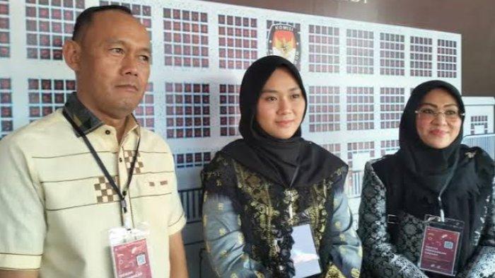 Sukandar (kiri) Ivanda (tengah) Saniatul (kanan)