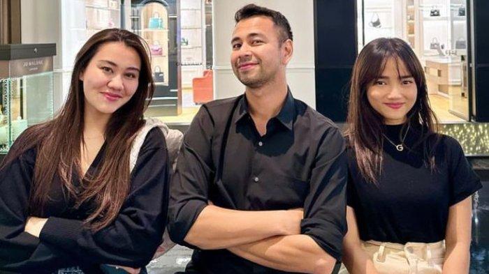 Fuji dan Aaliyah Massaid Liburan Bareng