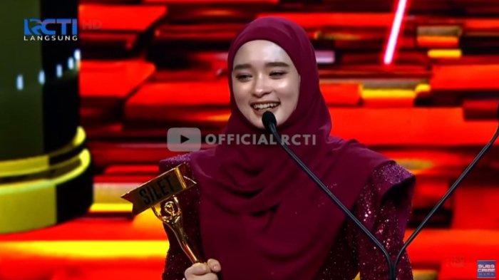 Inara Rusli menang Silet Awards 2023
