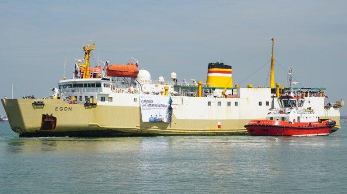 Kapal Pelni KM Egon.